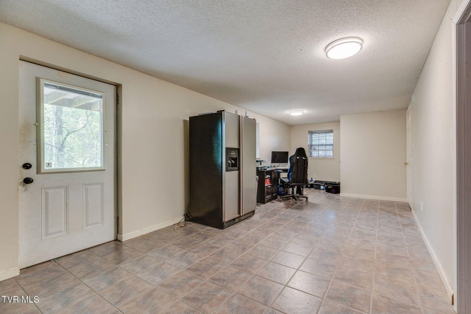 Photo #36: 1525 Robin Hood Lane