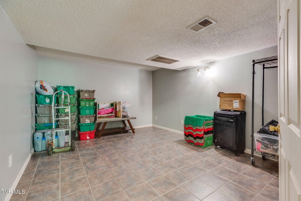 Photo #38: 1525 Robin Hood Lane