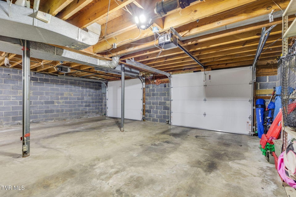 Photo #43: 1525 Robin Hood Lane