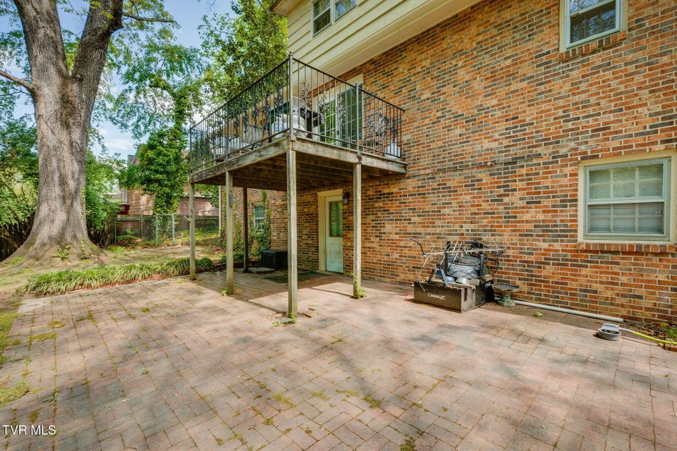 Photo #47: 1525 Robin Hood Lane