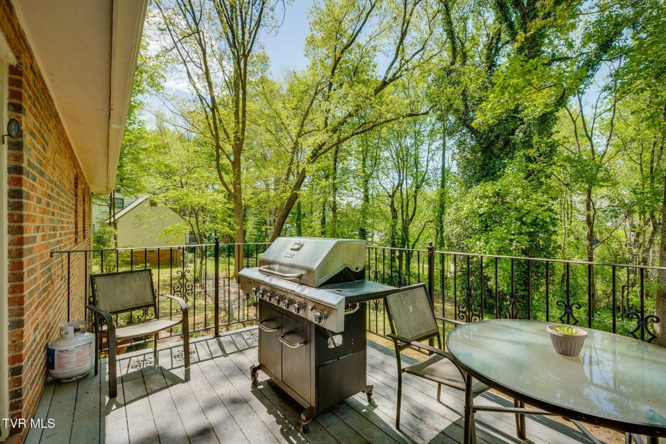 Photo #48: 1525 Robin Hood Lane