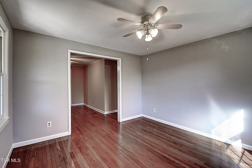 Photo #9: 433 Division Street