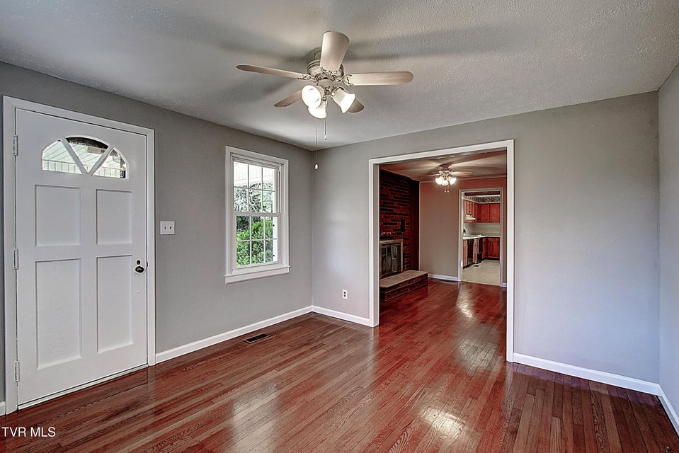 Photo #12: 433 Division Street