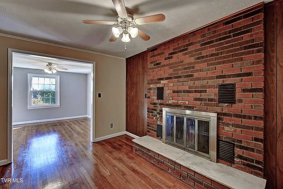 Photo #15: 433 Division Street