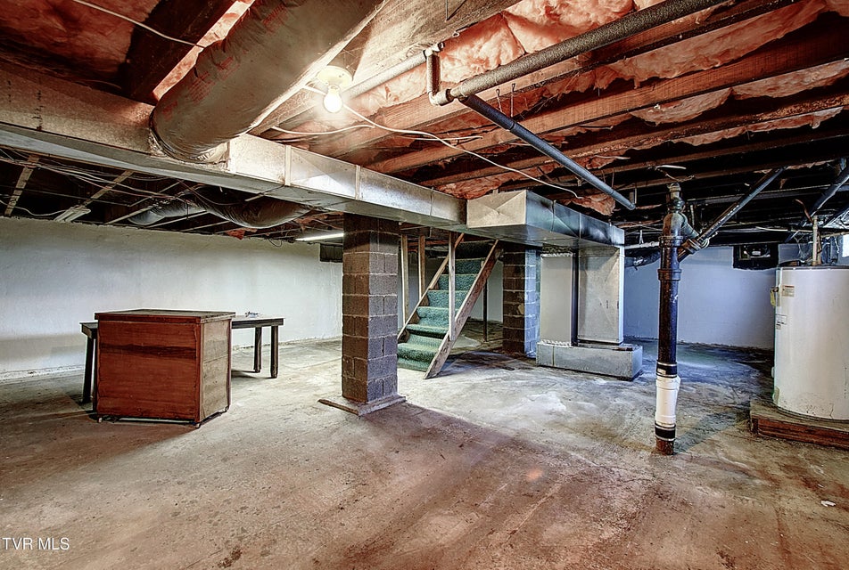 Photo #27: 433 Division Street