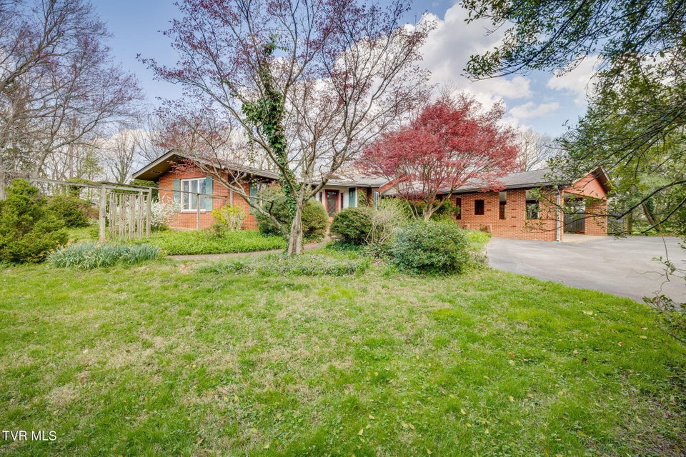 Photo #4: 1939 Riverport Road