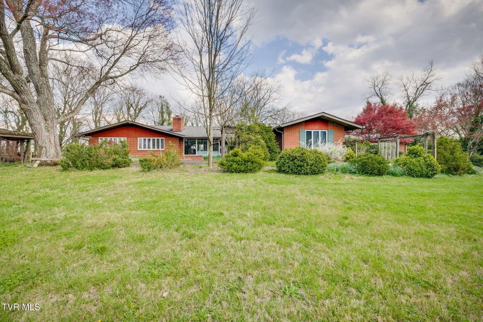 Photo #80: 1939 Riverport Road