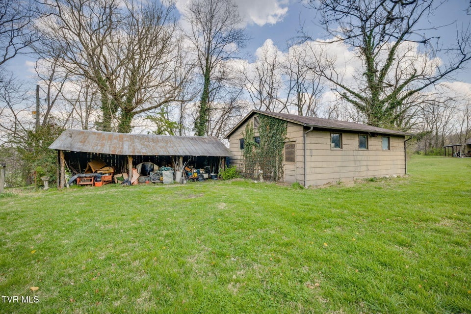 Photo #96: 1939 Riverport Road