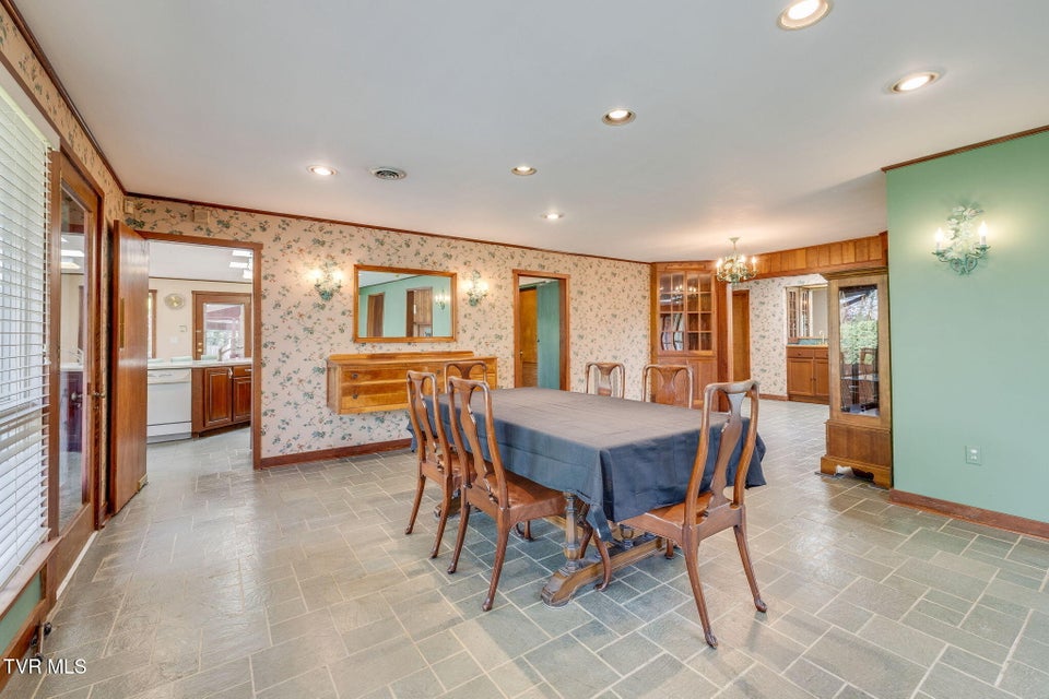 Photo #14: 1939 Riverport Road