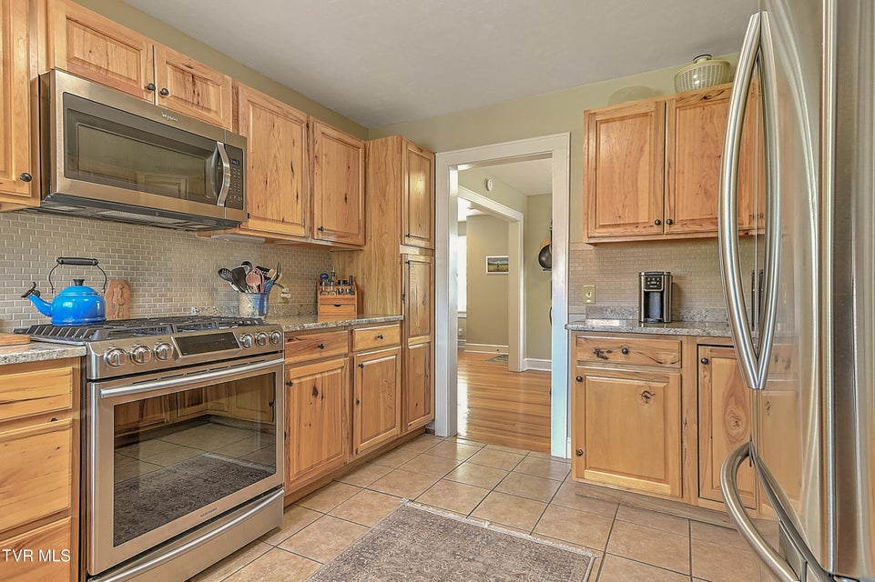 Photo #15: 101 Mcarthur Avenue