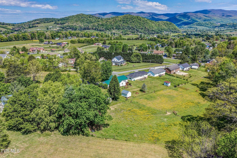 Photo #53: 2545 Siam Road