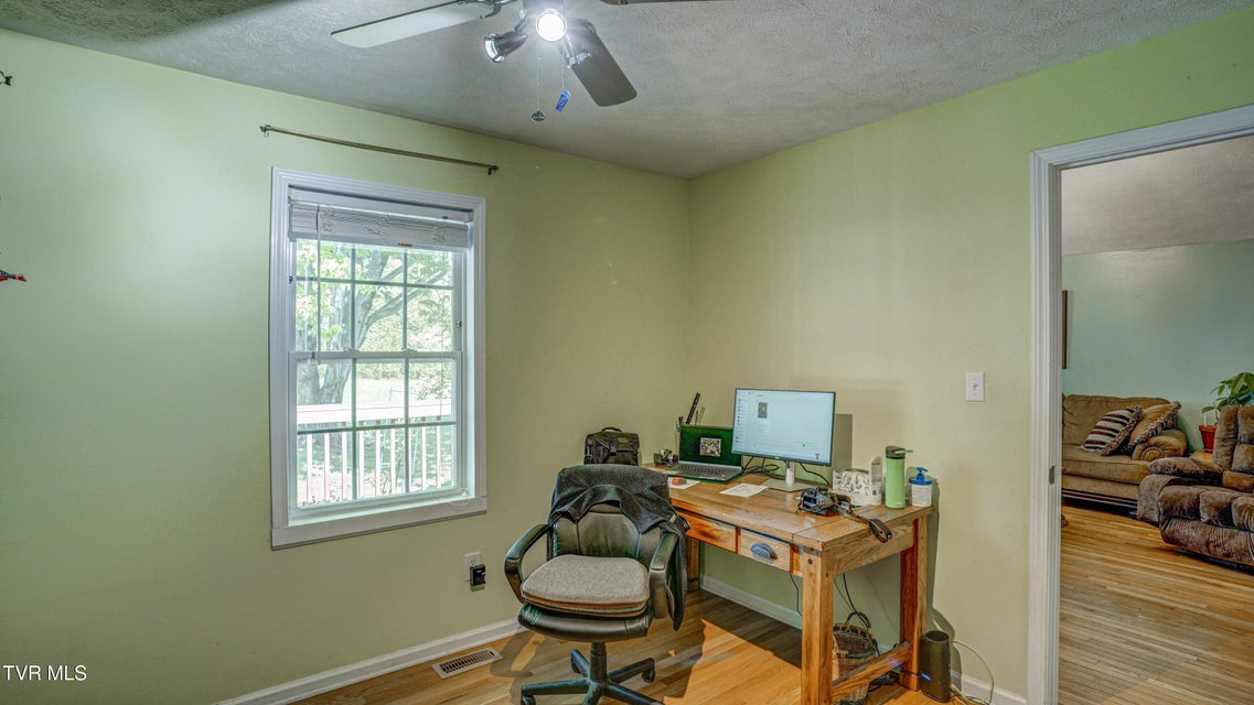 Photo #22: 2545 Siam Road