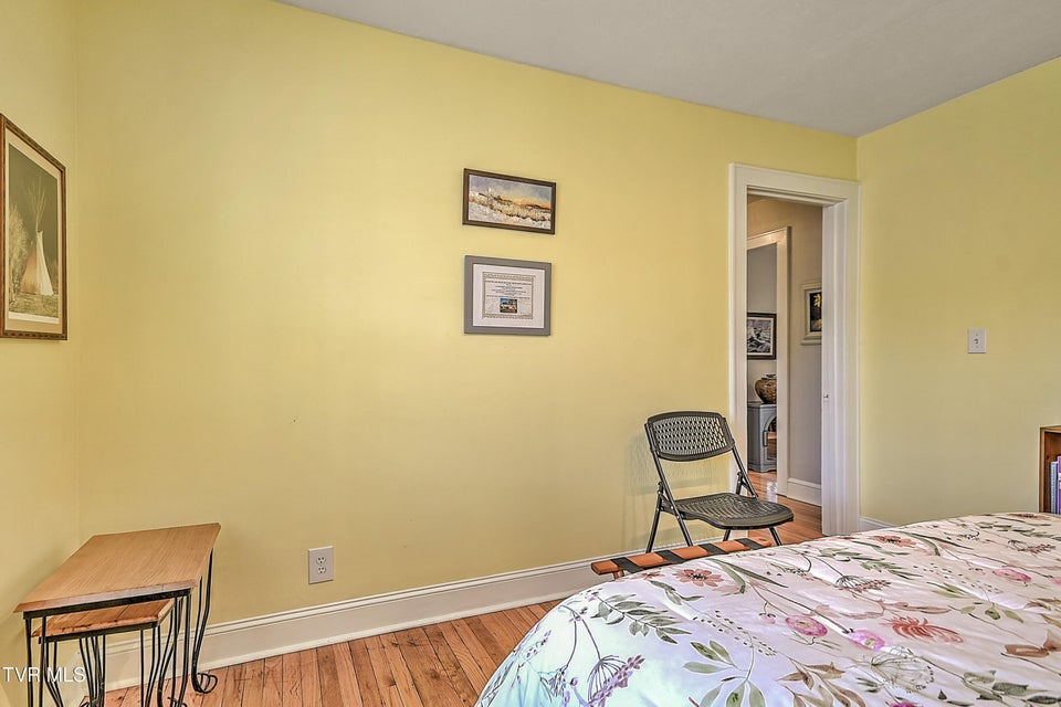 Photo #24: 101 Mcarthur Avenue