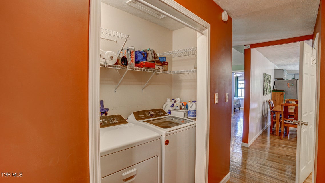 Photo #40: 2545 Siam Road