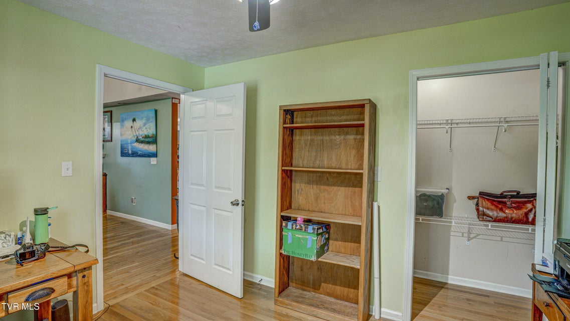 Photo #23: 2545 Siam Road