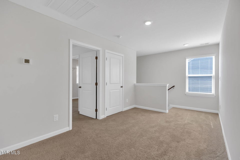 Photo #8: 5 Morsel Court 