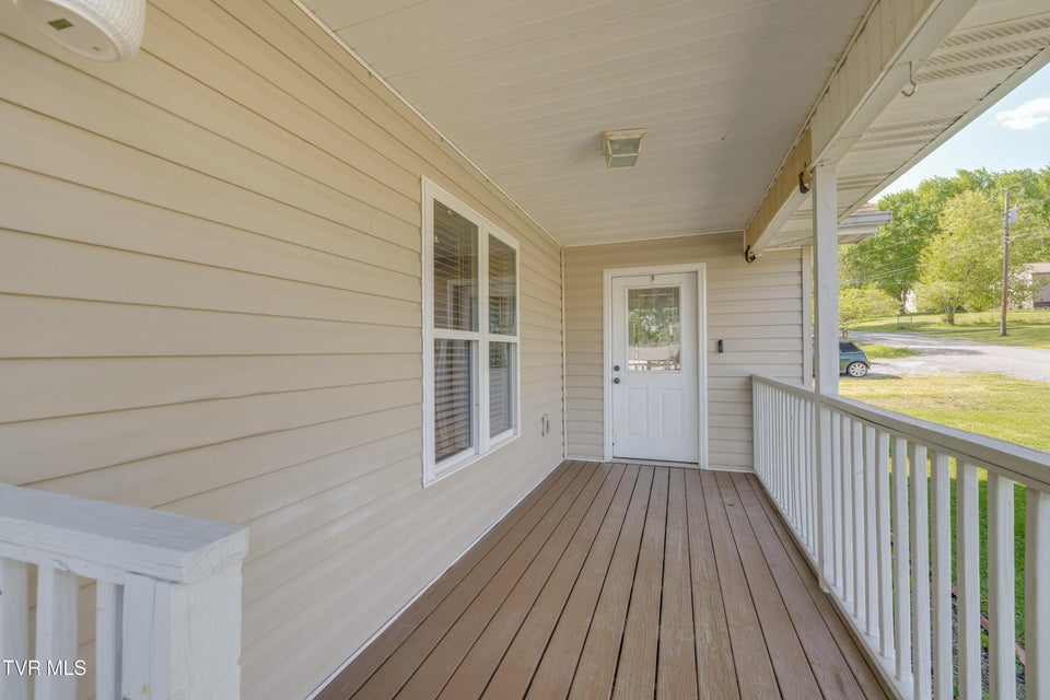 Photo #4: 154 Sycamore Street