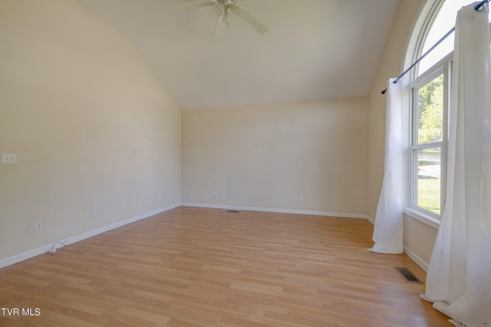 Photo #6: 154 Sycamore Street