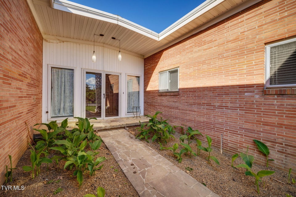 Photo #2: 107 Wayfair Drive