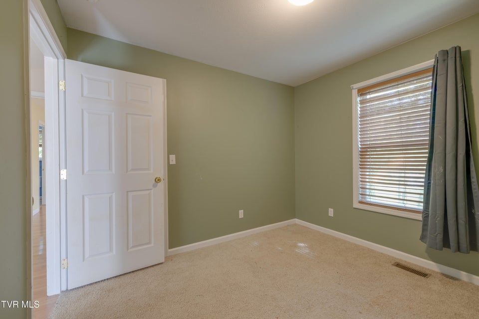 Photo #20: 154 Sycamore Street