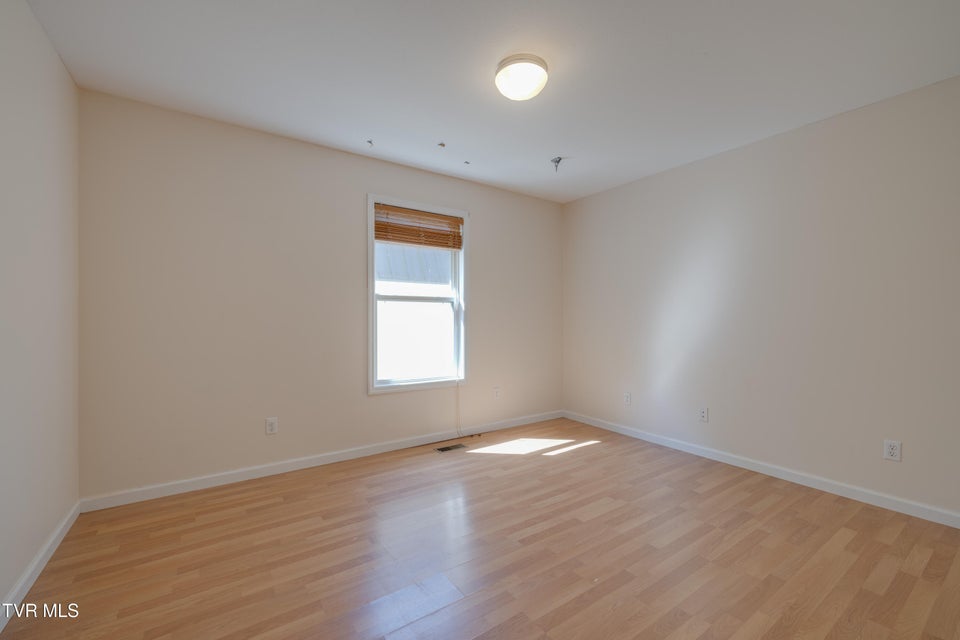 Photo #24: 154 Sycamore Street