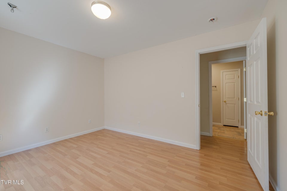 Photo #25: 154 Sycamore Street