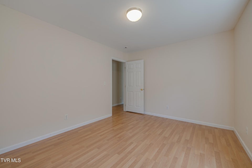 Photo #26: 154 Sycamore Street