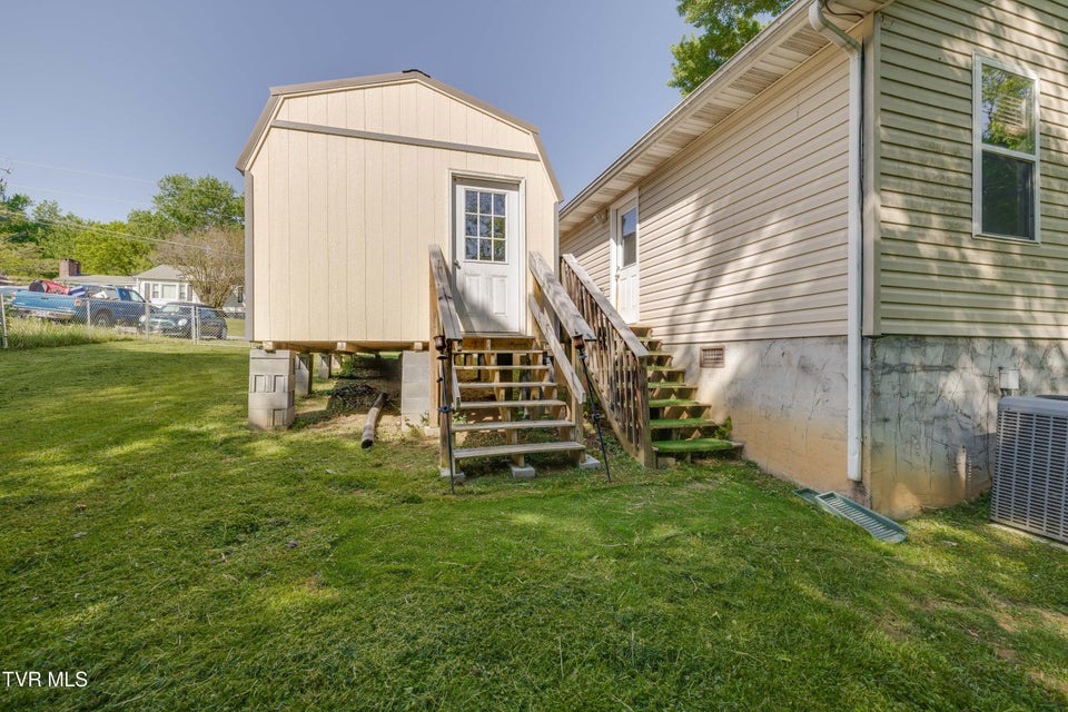 Photo #32: 154 Sycamore Street