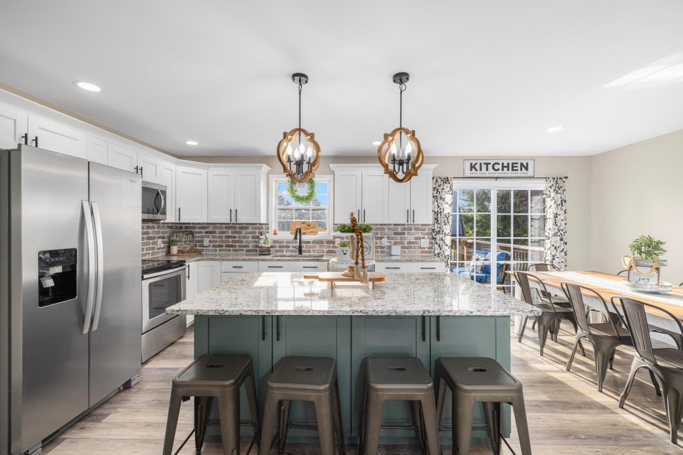 Photo #11: 1388 Barkley Road