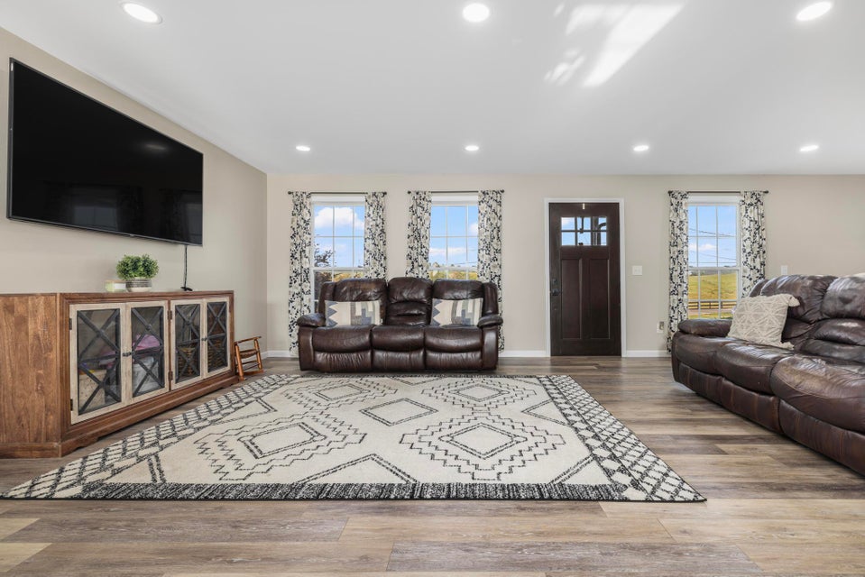 Photo #16: 1388 Barkley Road