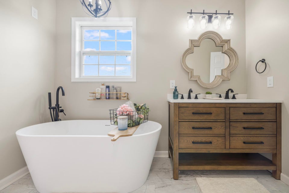 Photo #26: 1388 Barkley Road