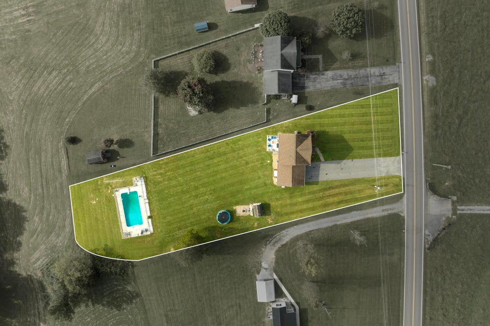 Photo #33: 1388 Barkley Road