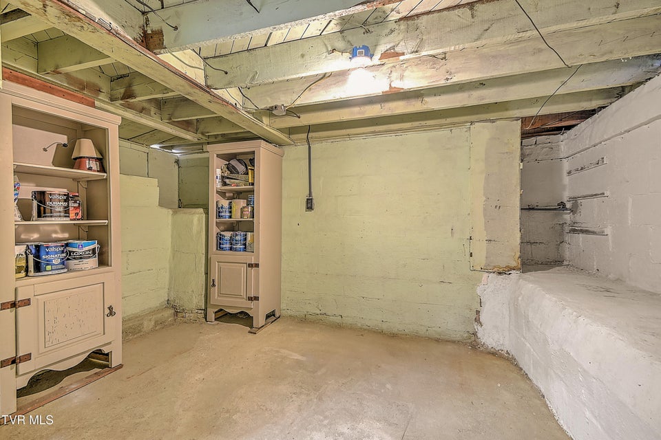 Photo #34: 101 Mcarthur Avenue