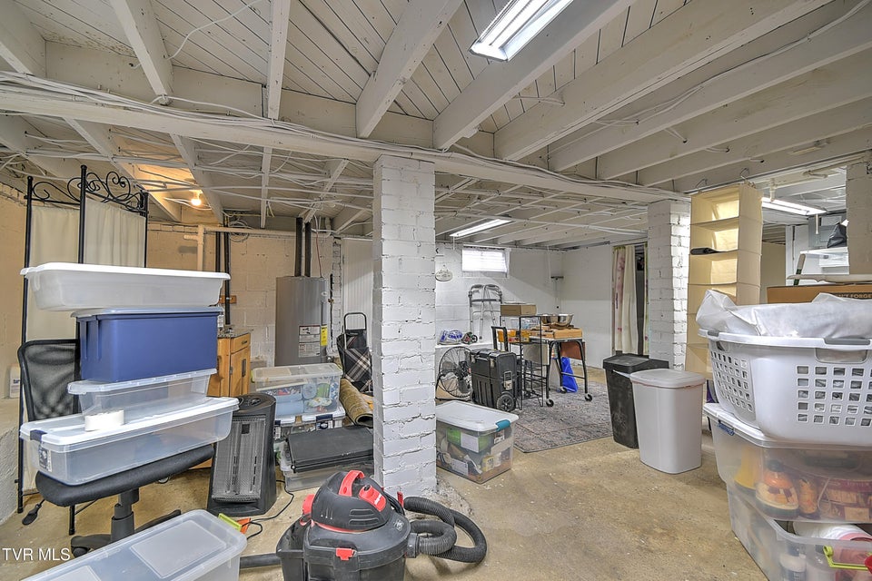 Photo #36: 101 Mcarthur Avenue