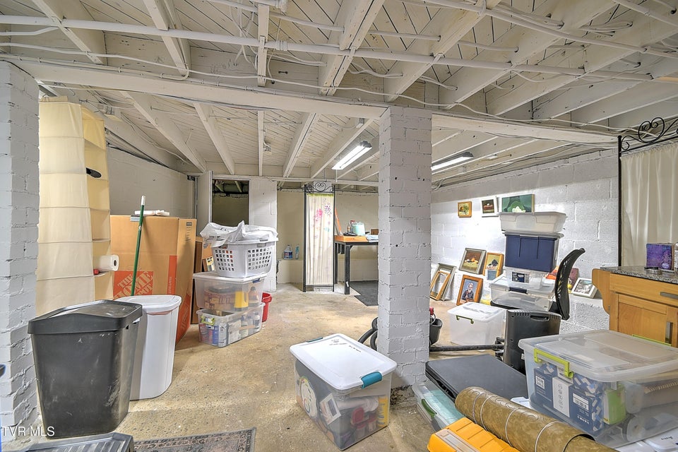 Photo #37: 101 Mcarthur Avenue