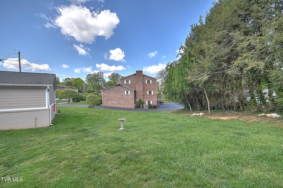 Photo #47: 101 Mcarthur Avenue