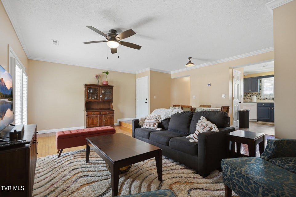 Photo #9: 2101 Cherokee Road