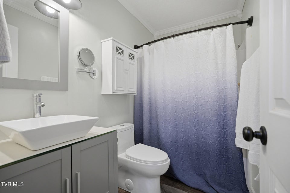 Photo #14: 2101 Cherokee Road