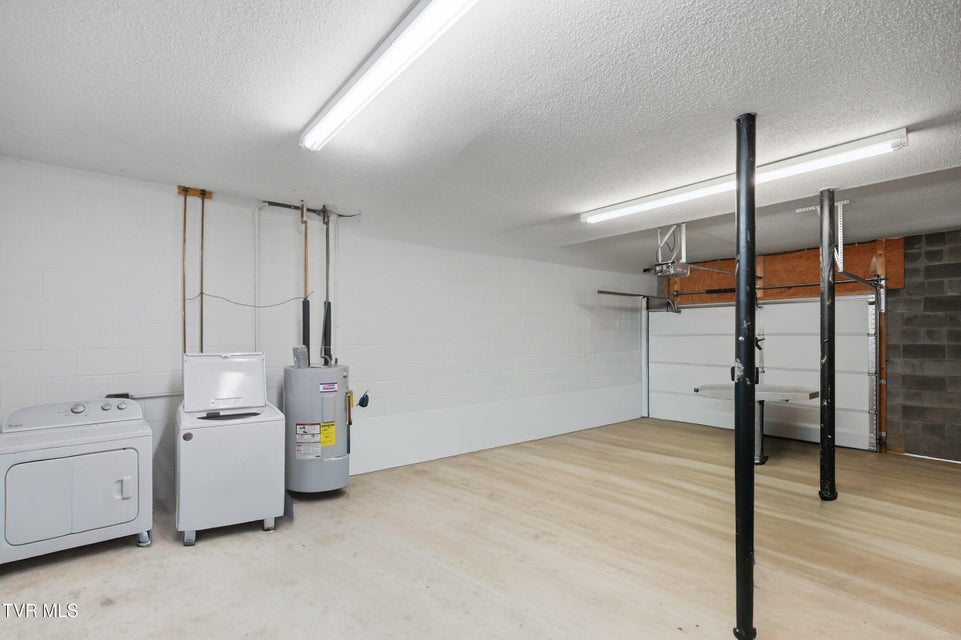 Photo #21: 2101 Cherokee Road