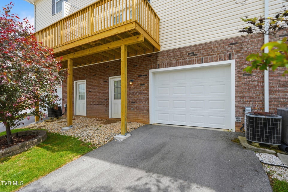 Photo #24: 2101 Cherokee Road