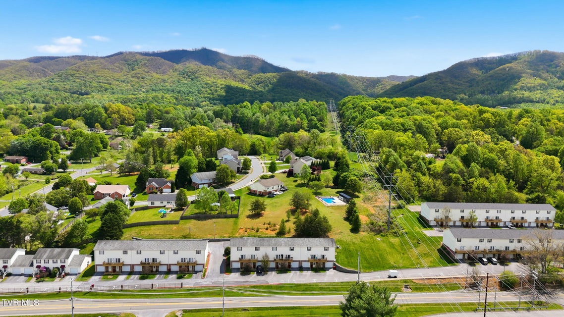 Photo #28: 2101 Cherokee Road