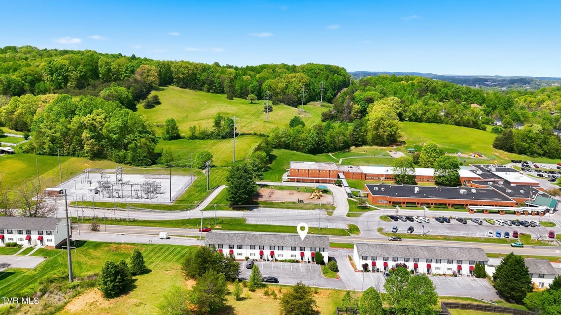 Photo #33: 2101 Cherokee Road