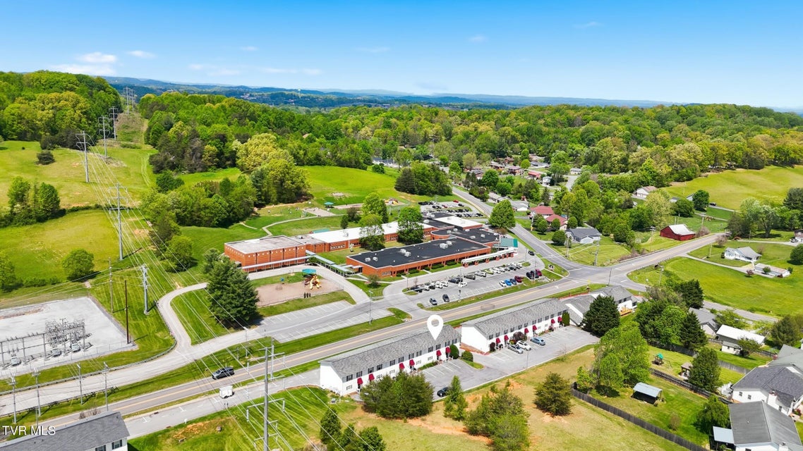 Photo #35: 2101 Cherokee Road