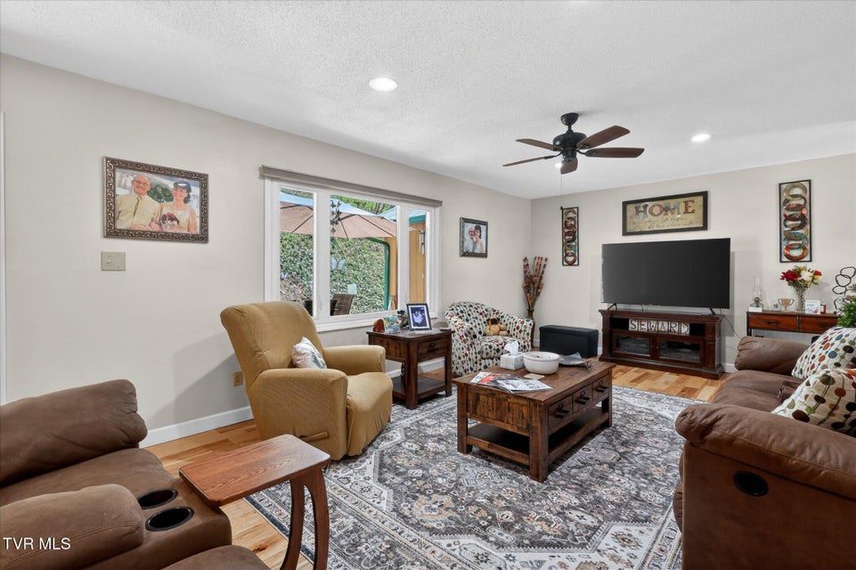 Photo #10: 603 Blue Springs Road