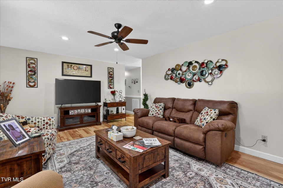 Photo #11: 603 Blue Springs Road