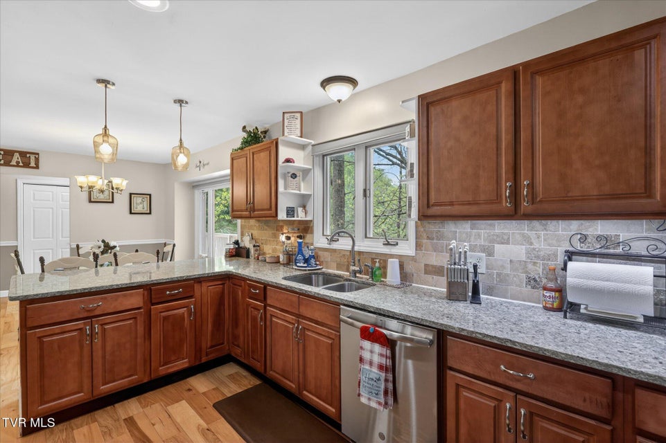 Photo #4: 603 Blue Springs Road