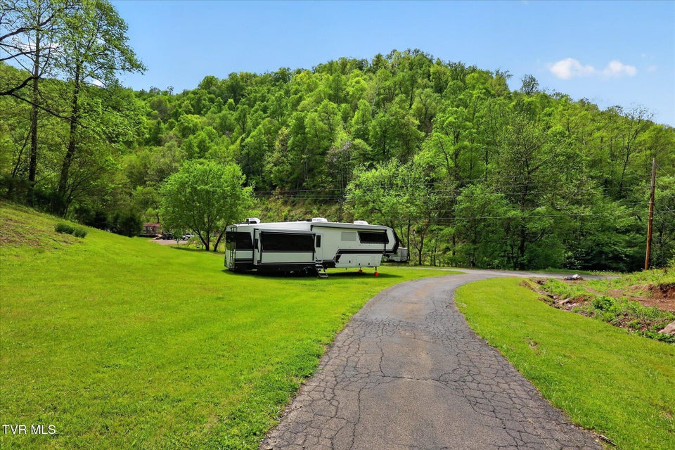 Photo #35: 603 Blue Springs Road