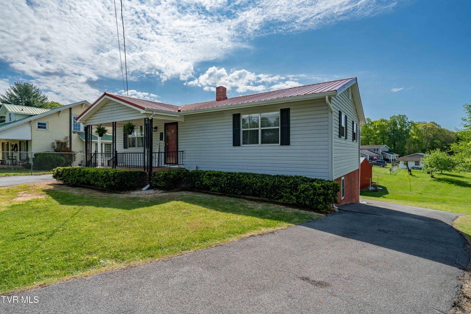 Photo #41: 518 Main Street