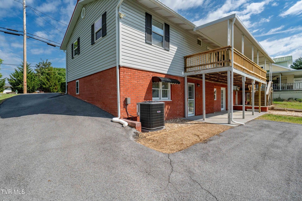 Photo #42: 518 Main Street