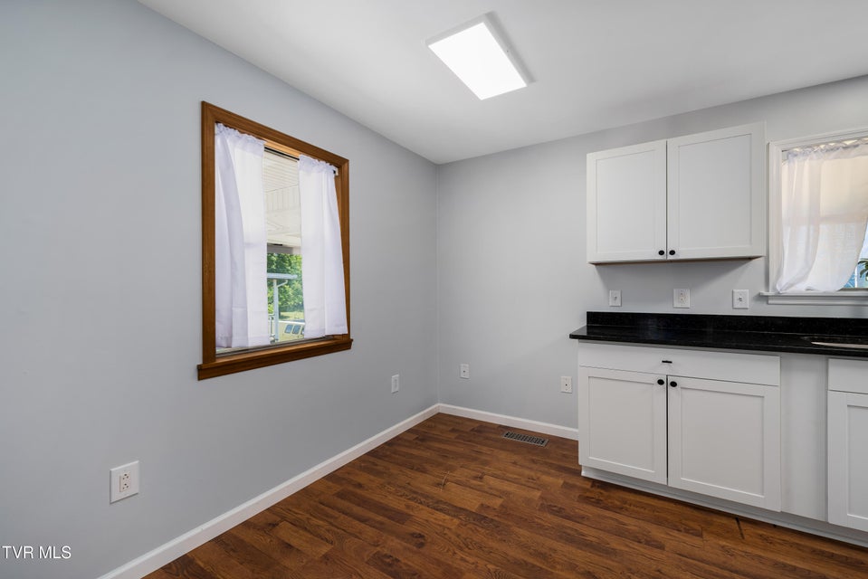 Photo #10: 518 Main Street